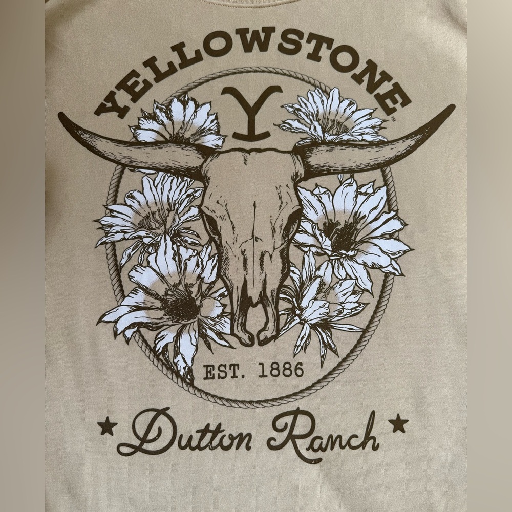 Updated
Preloved, Very good condition
Dutton Ranch LIGHTWEIGHT Sweatshirt